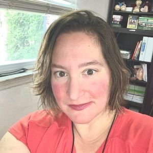 Meet your Posher, Elizabeth